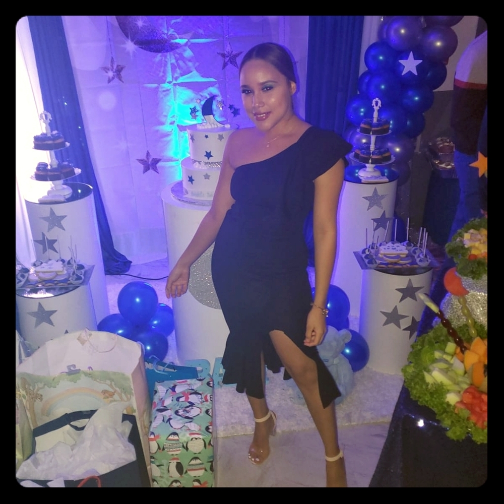 One shoulder slit pep hem dress